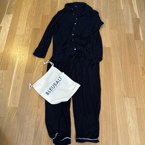 Bleusalt navy pajama set with pouch
